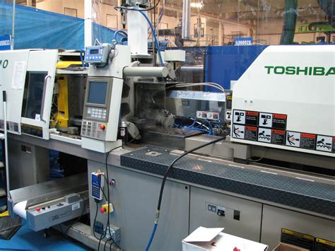 toshiba plastic injection molding machine